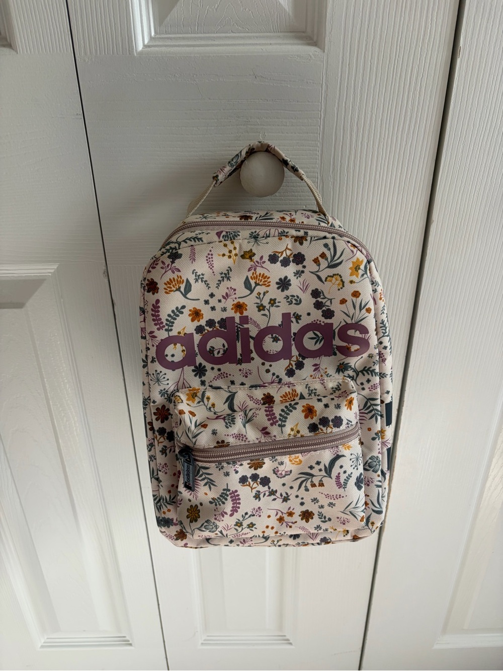 adidas Santiago 2 lunch bag - new without tags.